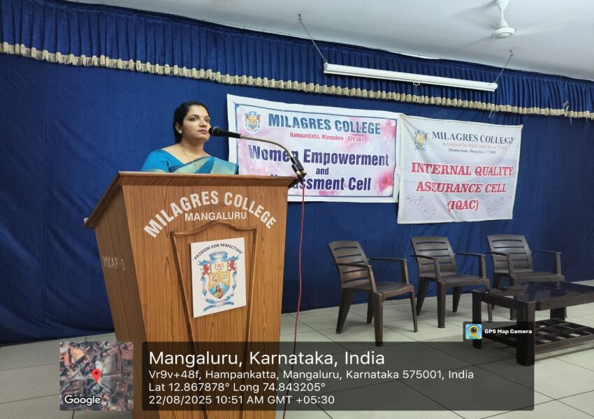 Blog thumbnail text-center