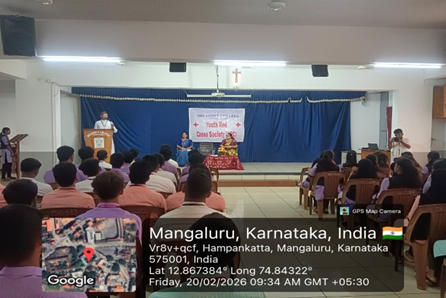 Blog thumbnail text-center