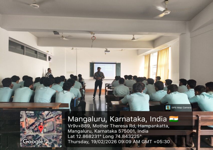 Blog thumbnail text-center